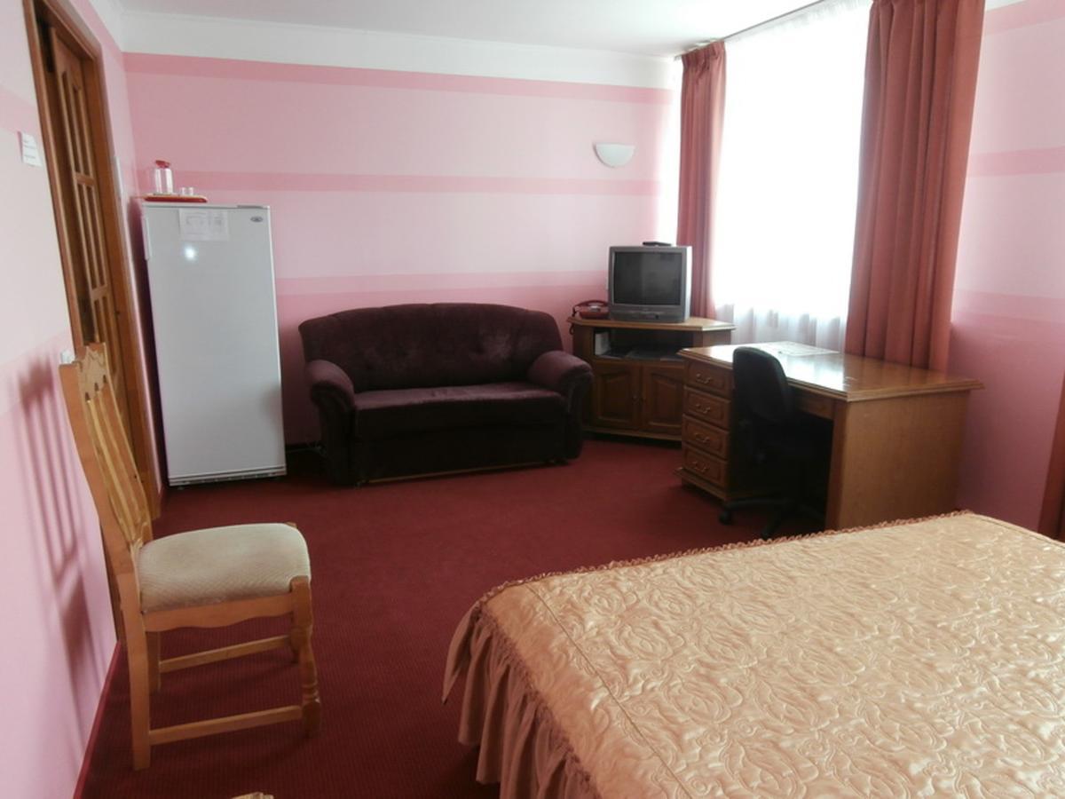 Hotel Muhavets Pruzhany Exterior photo